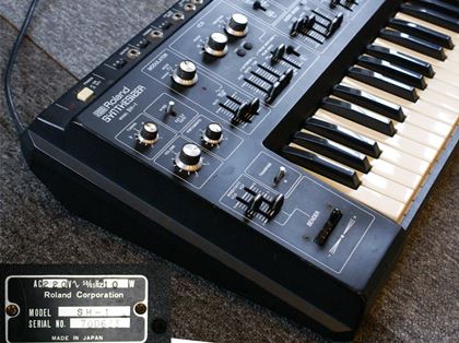 Roland-SH1